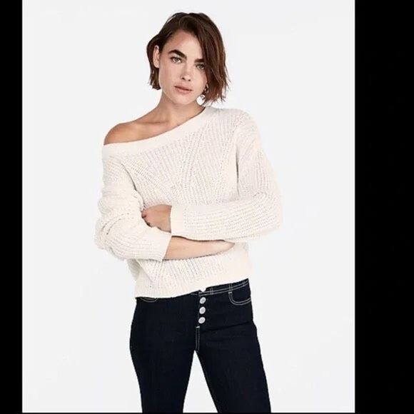 ✨Express Cable Knit Split Back Sweater✨ - Picture 3 of 13